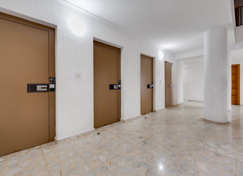 Resale - Apartment - Torrevieja - Playa del Cura