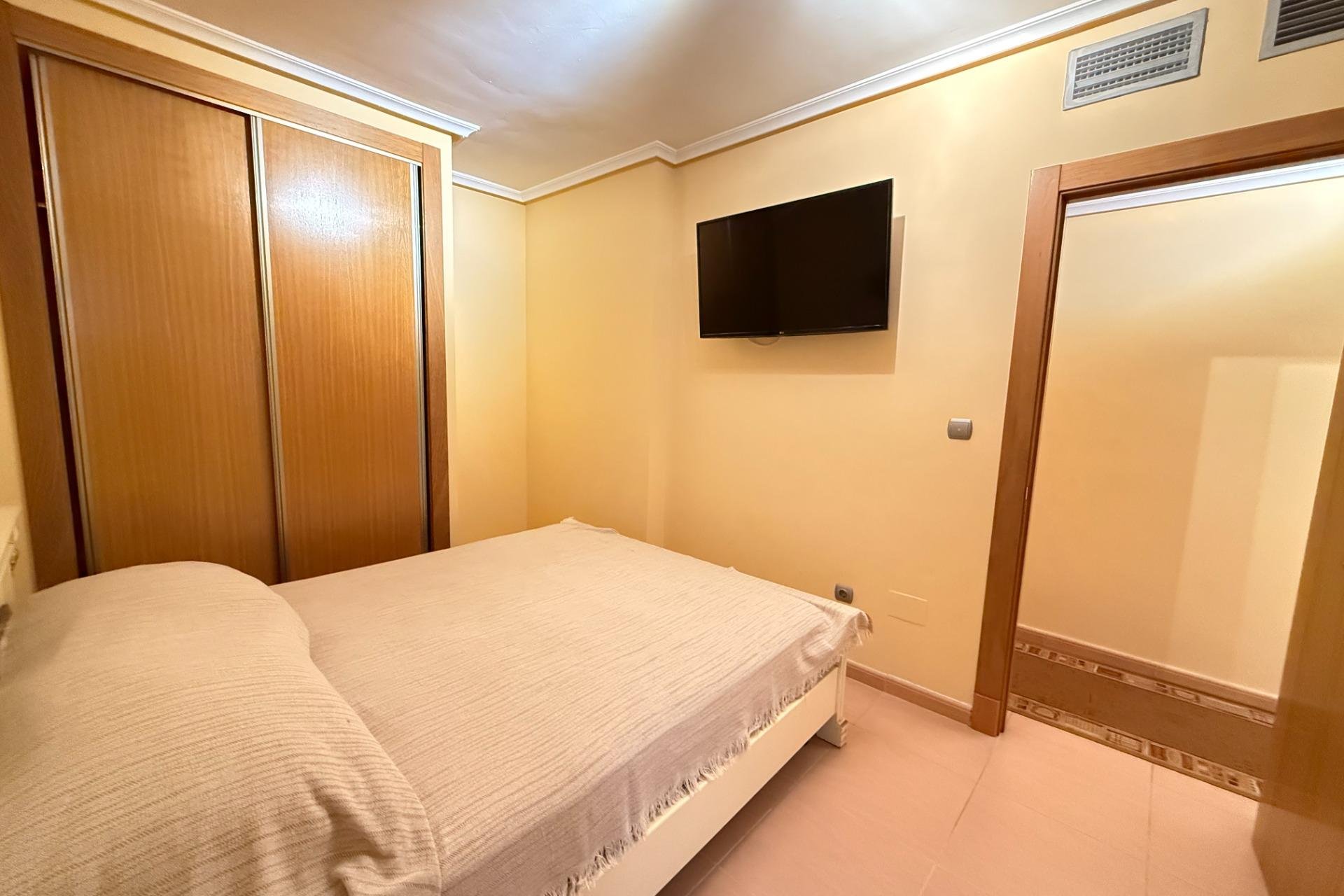 Resale - Apartment - Torrevieja - Playa del cura