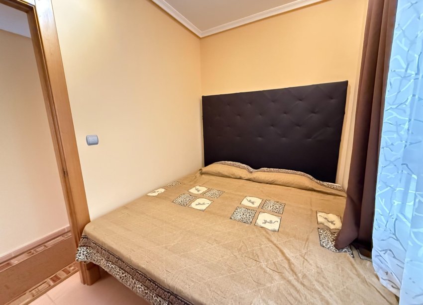 Resale - Apartment - Torrevieja - Playa del cura