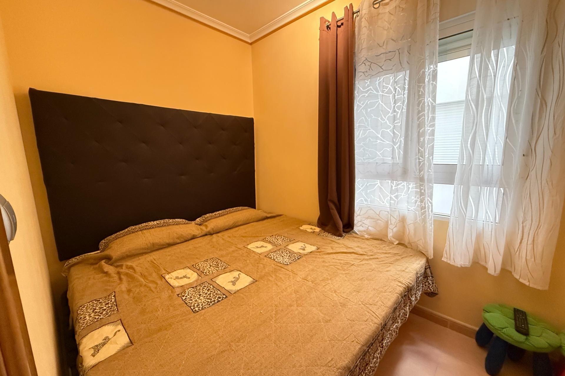 Resale - Apartment - Torrevieja - Playa del cura