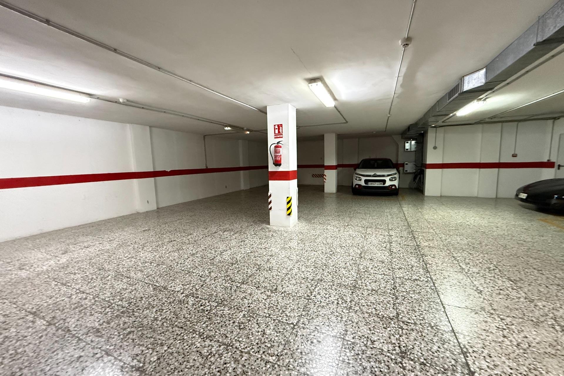 Resale - Apartment - Torrevieja - Playa del cura