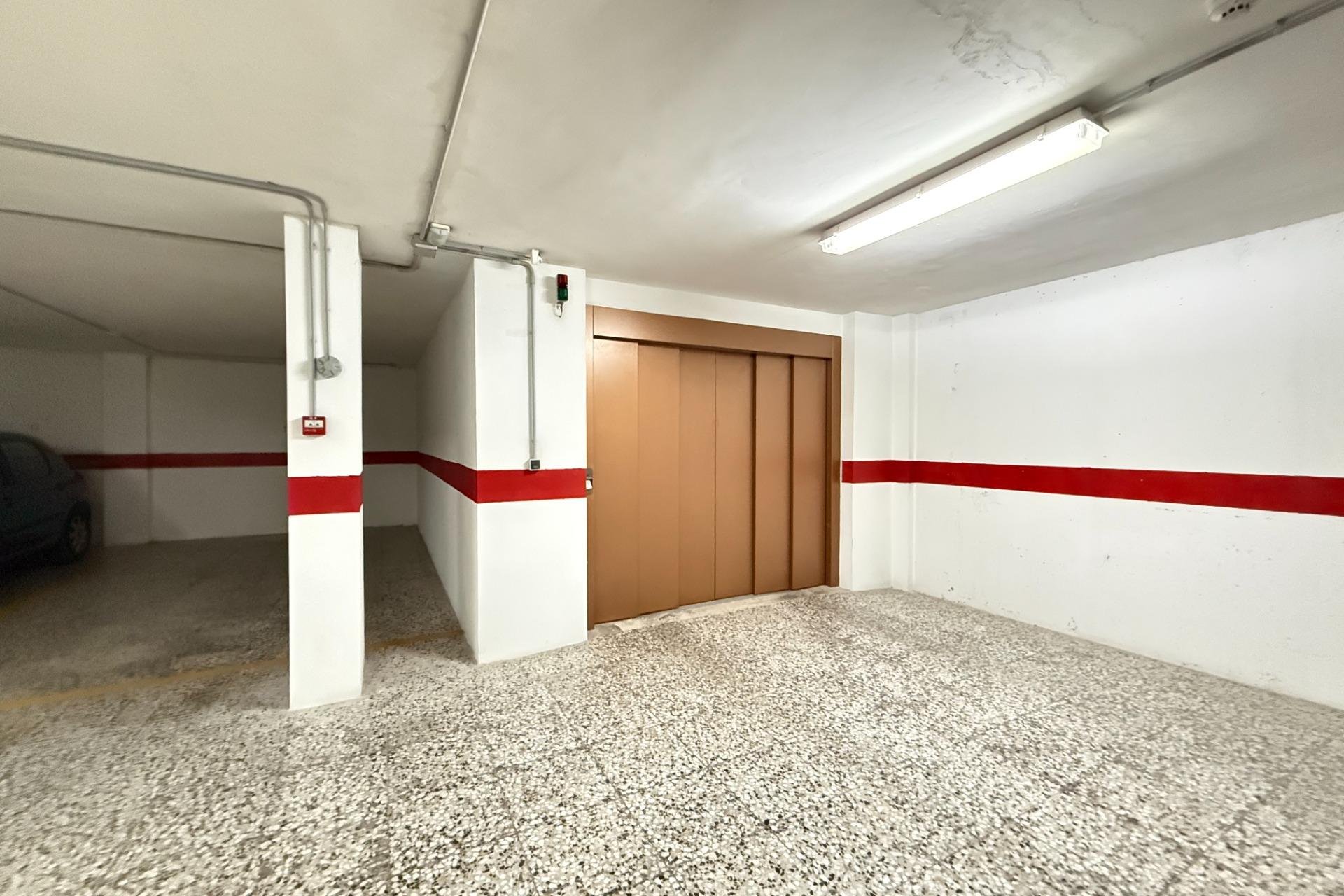 Resale - Apartment - Torrevieja - Playa del cura