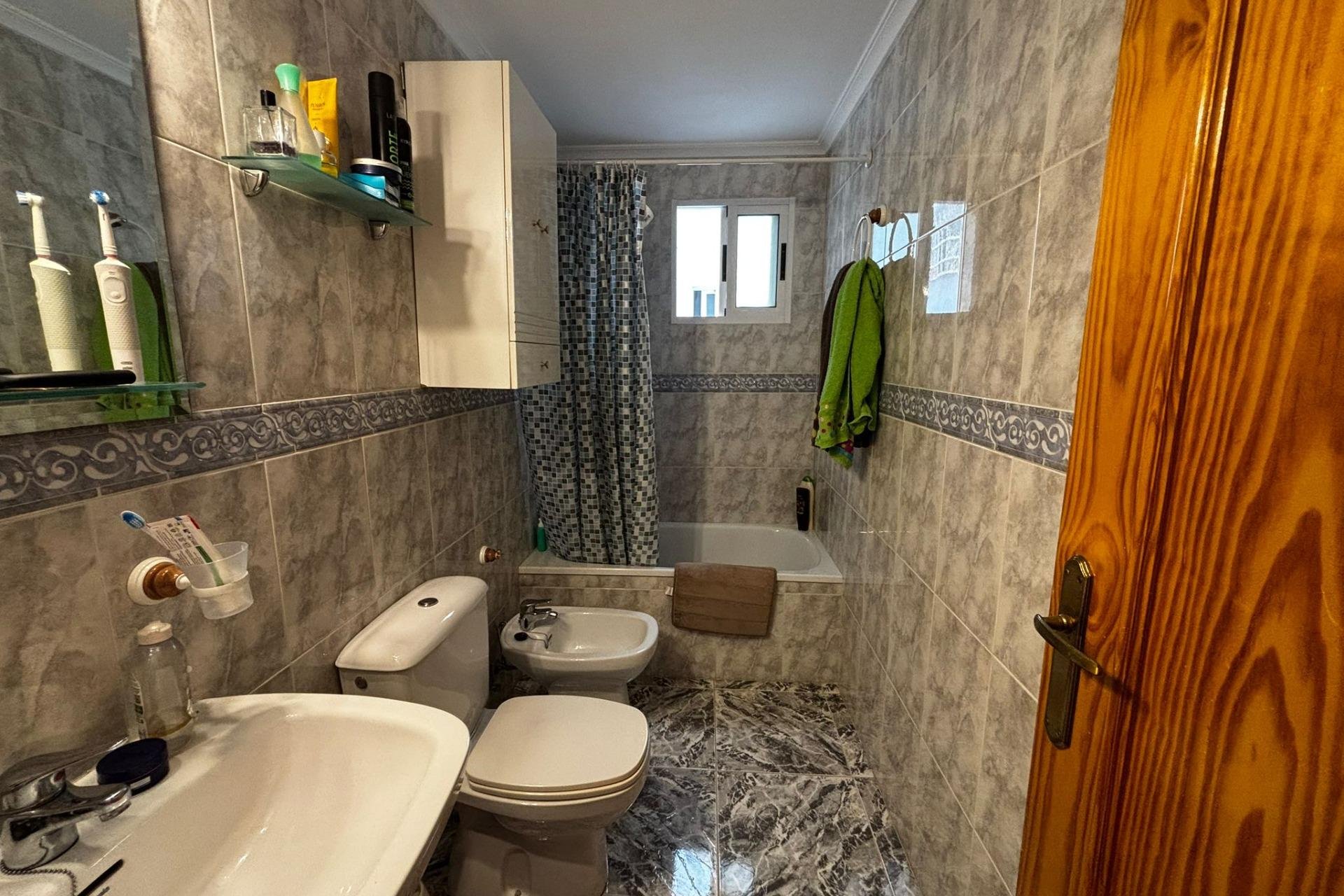 Resale - Apartment - Torrevieja - Playa del cura