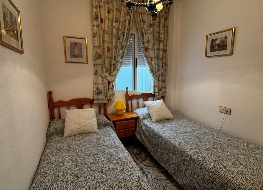 Resale - Apartment - Torrevieja - Playa del cura