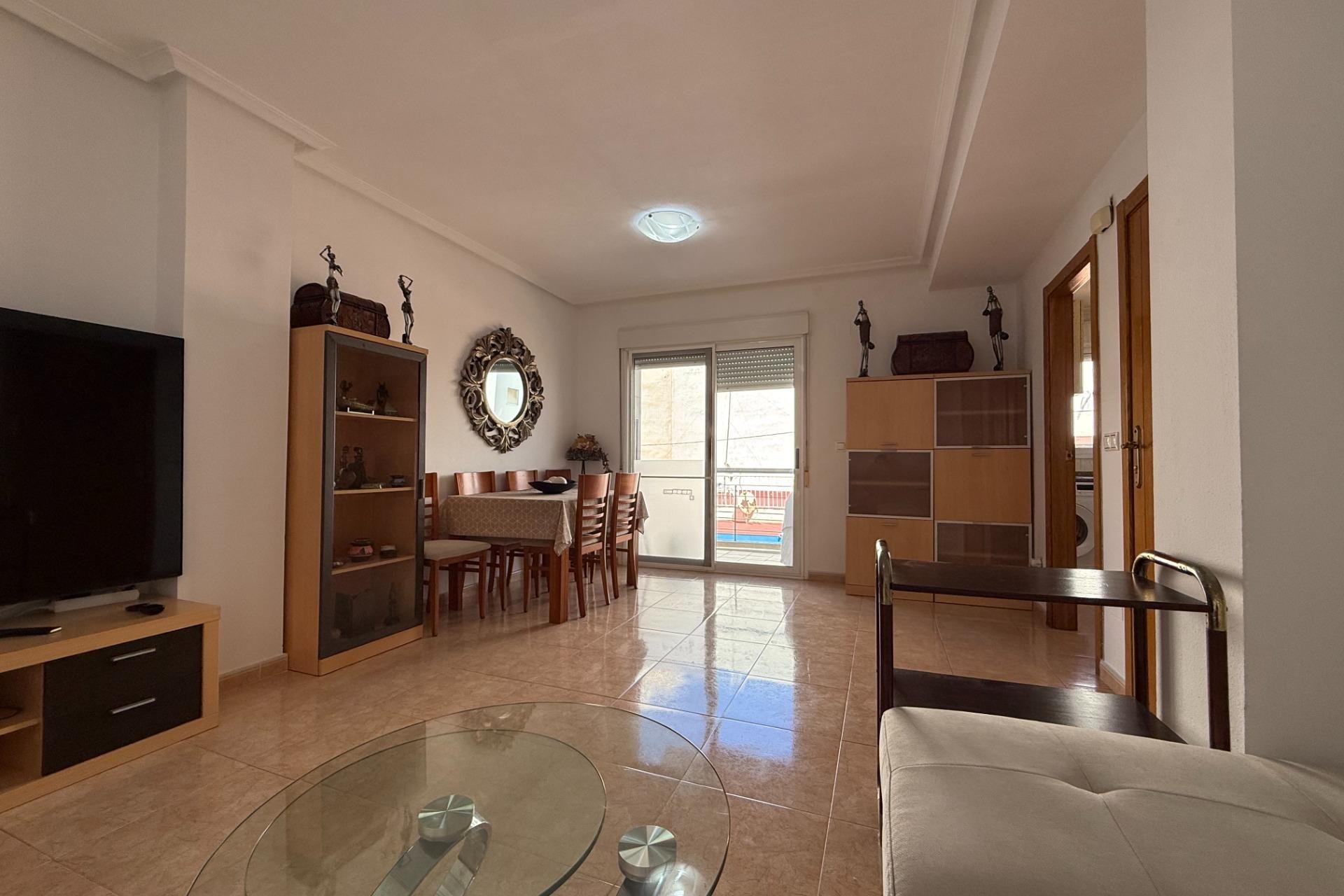 Resale - Apartment - Torrevieja - Playa del cura
