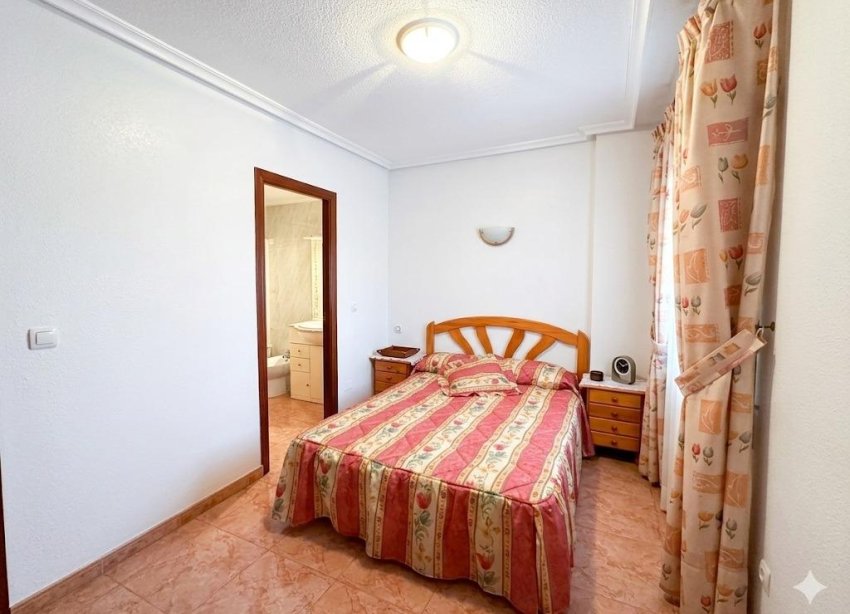 Resale - Apartment - Torrevieja - Playa del cura