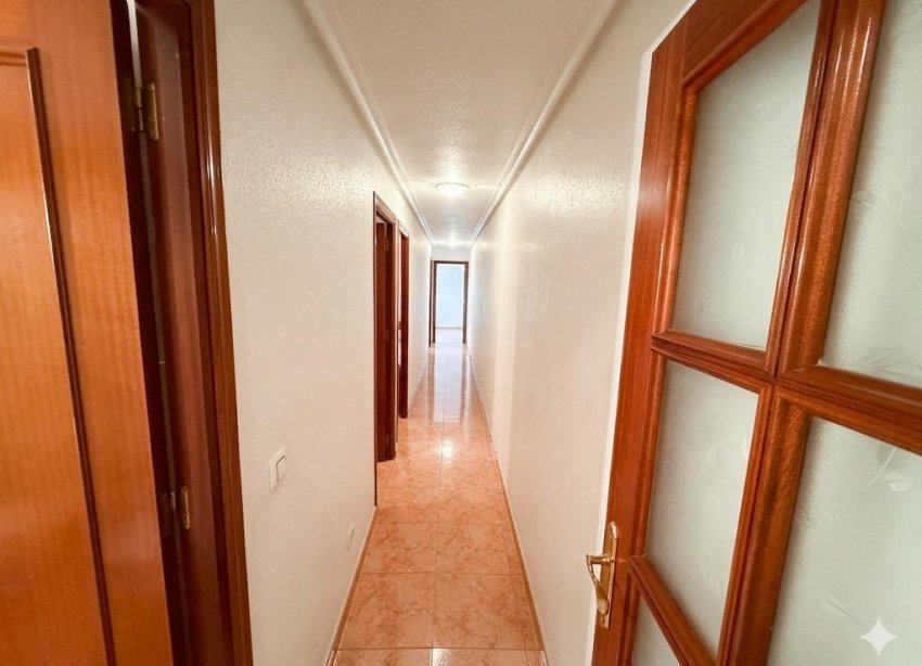 Resale - Apartment - Torrevieja - Playa del cura