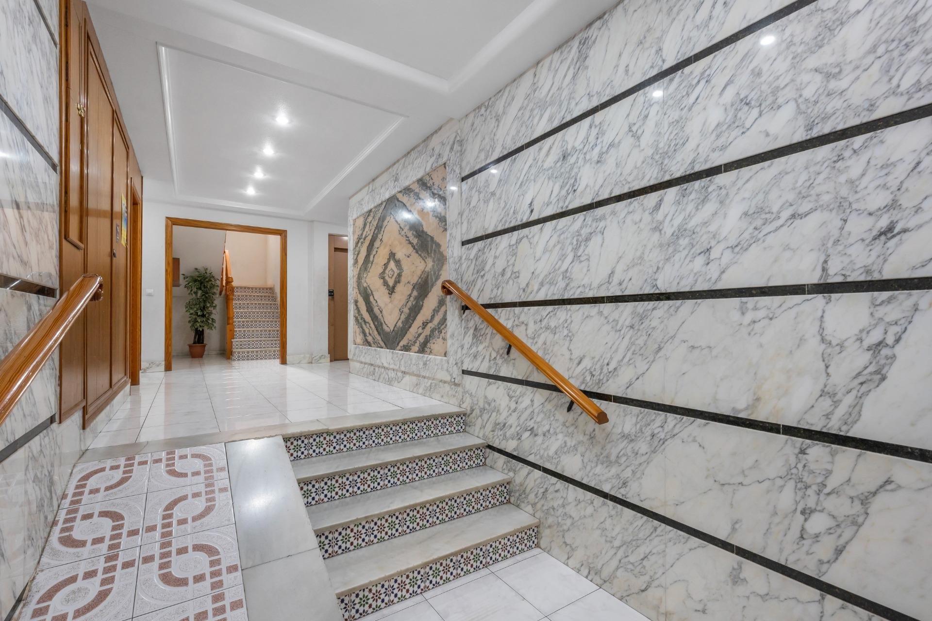 Resale - Apartment - Torrevieja - Playa del cura