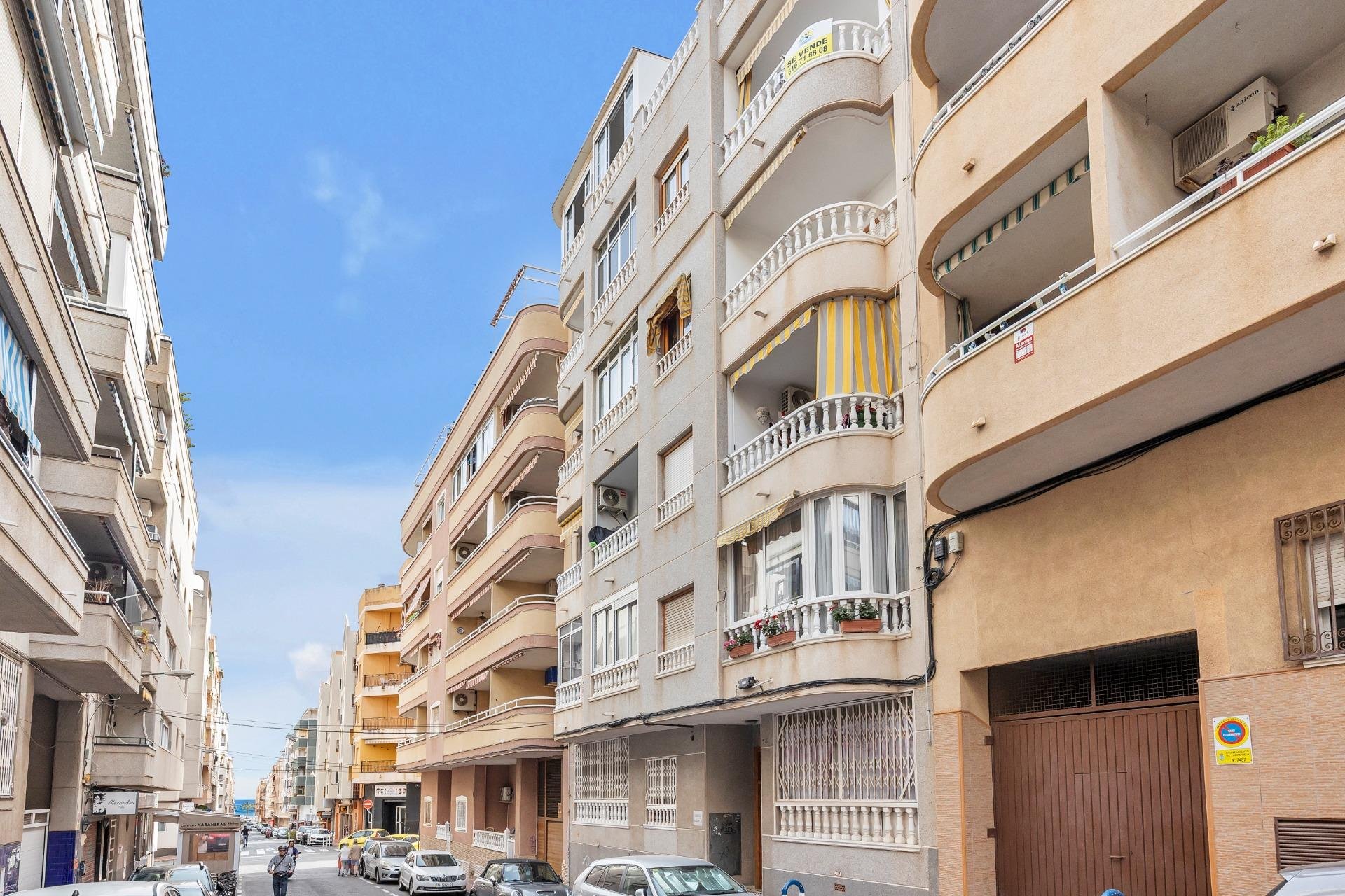 Resale - Apartment - Torrevieja - Playa del cura