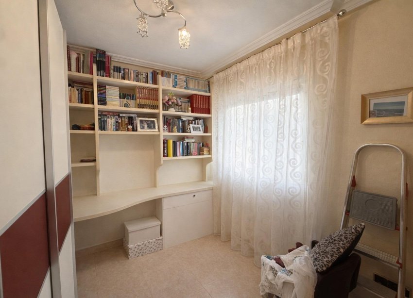 Resale - Apartment - Torrevieja - Playa del cura