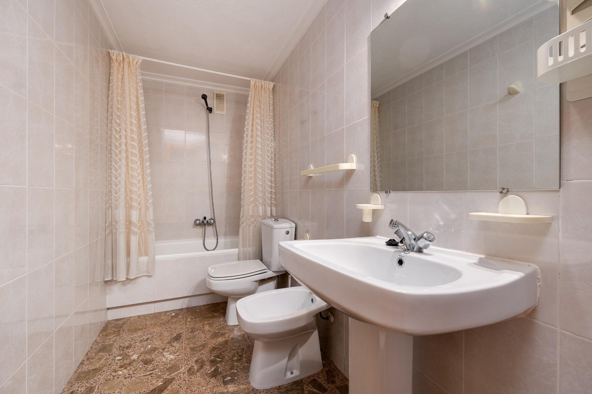Resale - Apartment - Torrevieja - Playa del cura