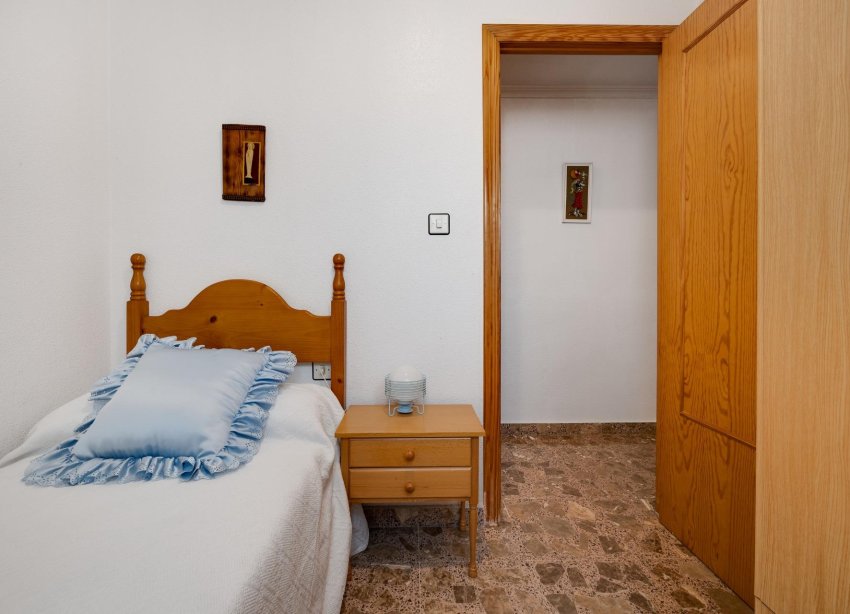 Resale - Apartment - Torrevieja - Playa del cura