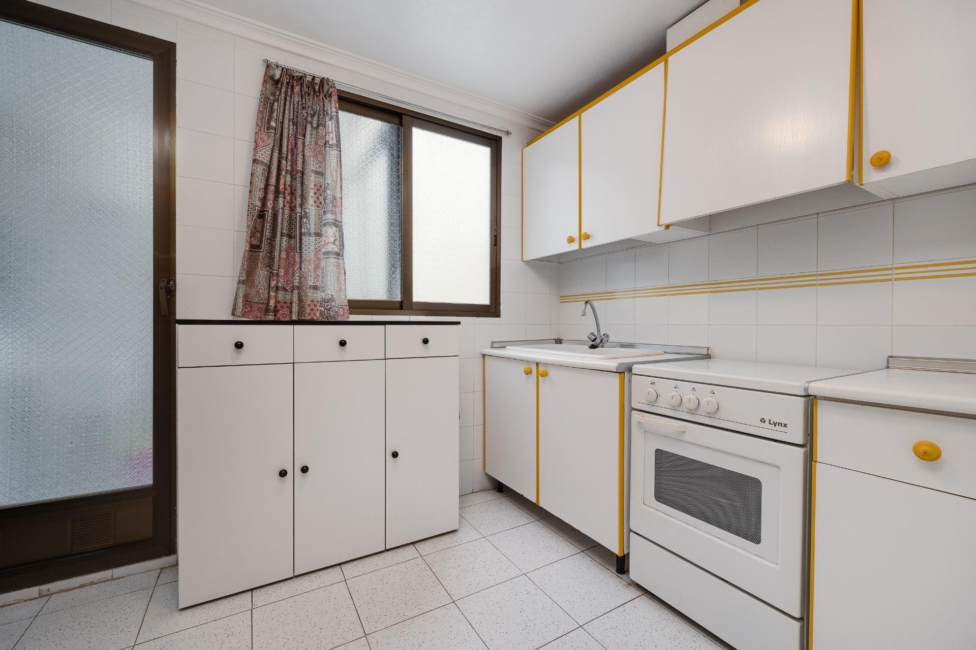 Resale - Apartment - Torrevieja - Playa del cura