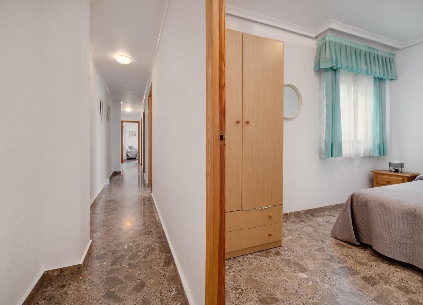Resale - Apartment - Torrevieja - Playa del cura