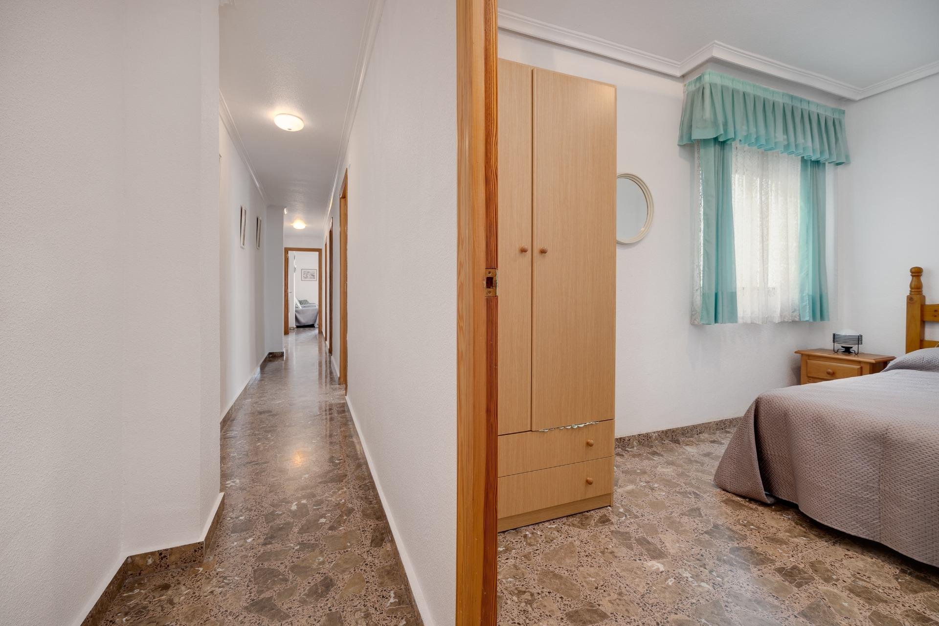 Resale - Apartment - Torrevieja - Playa del cura