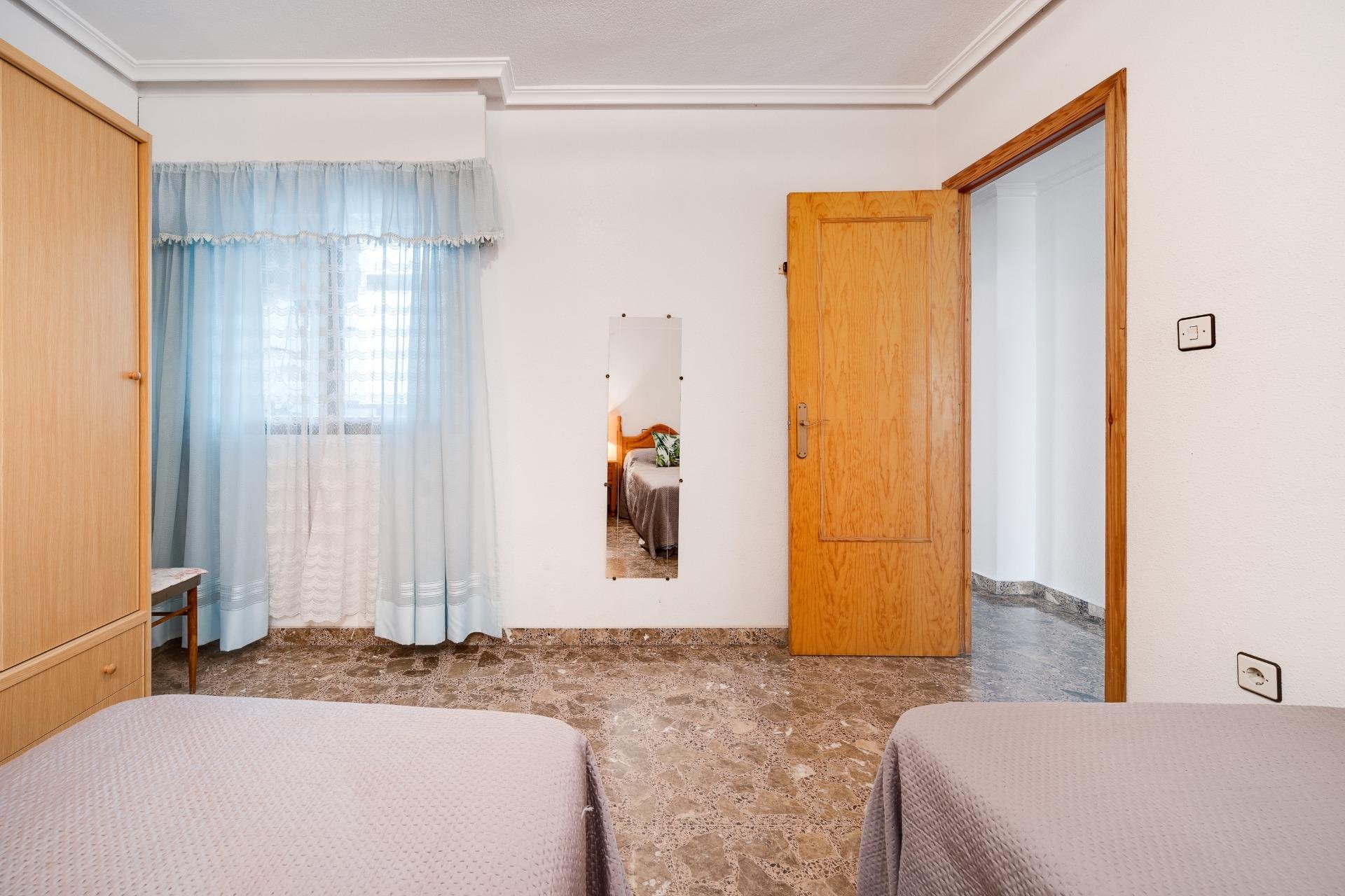Resale - Apartment - Torrevieja - Playa del cura