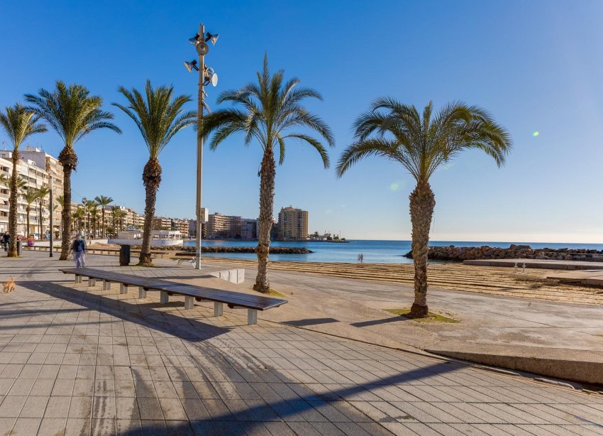Resale - Apartment - Torrevieja - Playa del cura