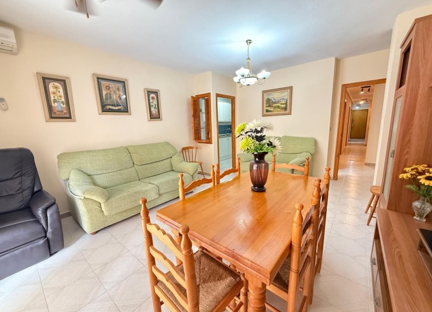 Resale - Apartment - Torrevieja - Playa del cura