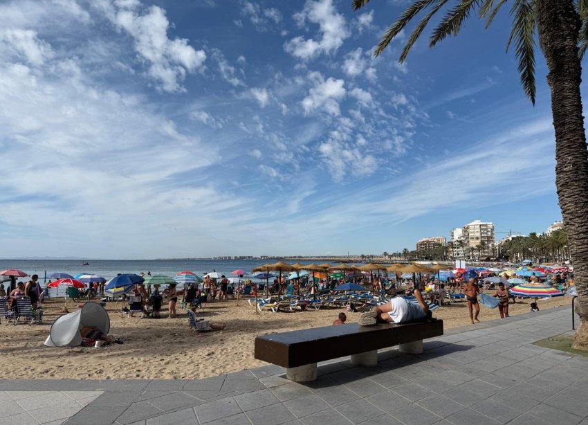 Resale - Apartment - Torrevieja - Playa del cura