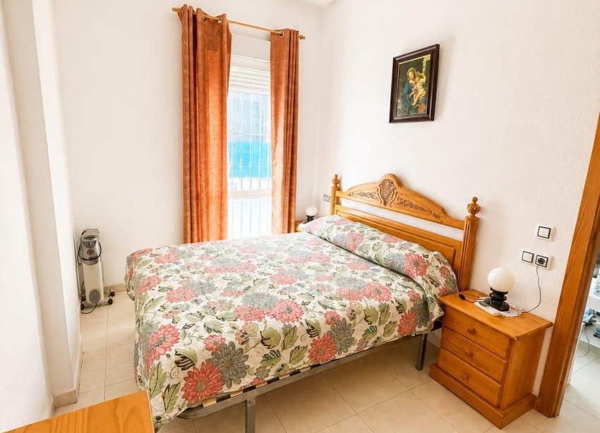 Resale - Apartment - Torrevieja - Playa del cura