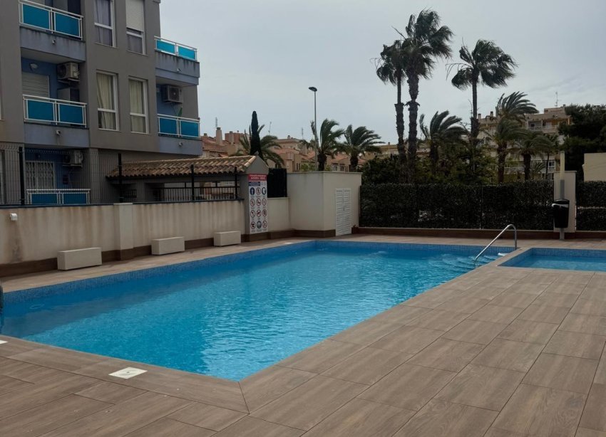 Resale - Apartment - Torrevieja - Playa del cura