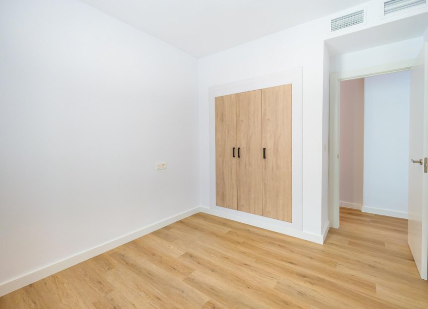 Resale - Apartment - Torrevieja - Playa del cura