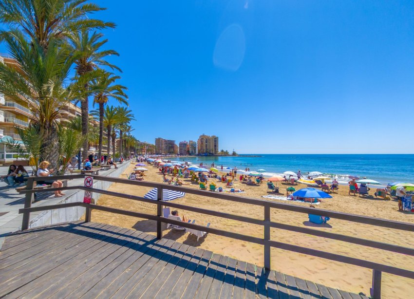 Resale - Apartment - Torrevieja - Playa del cura