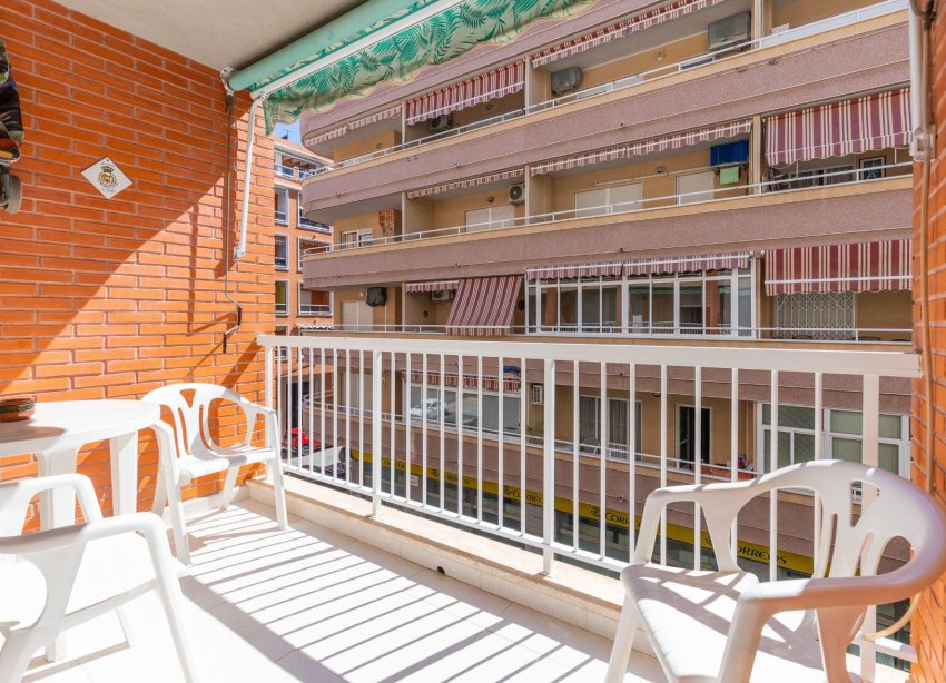 Resale - Apartment - Torrevieja - Playa del cura