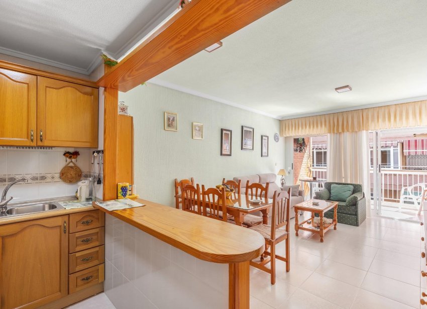 Resale - Apartment - Torrevieja - Playa del cura