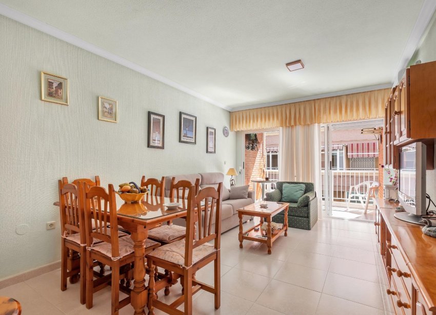 Resale - Apartment - Torrevieja - Playa del cura
