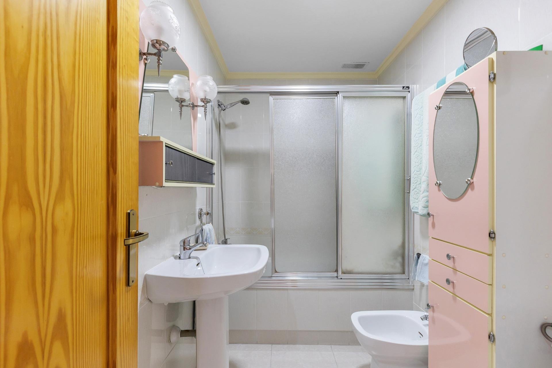 Resale - Apartment - Torrevieja - Playa del cura