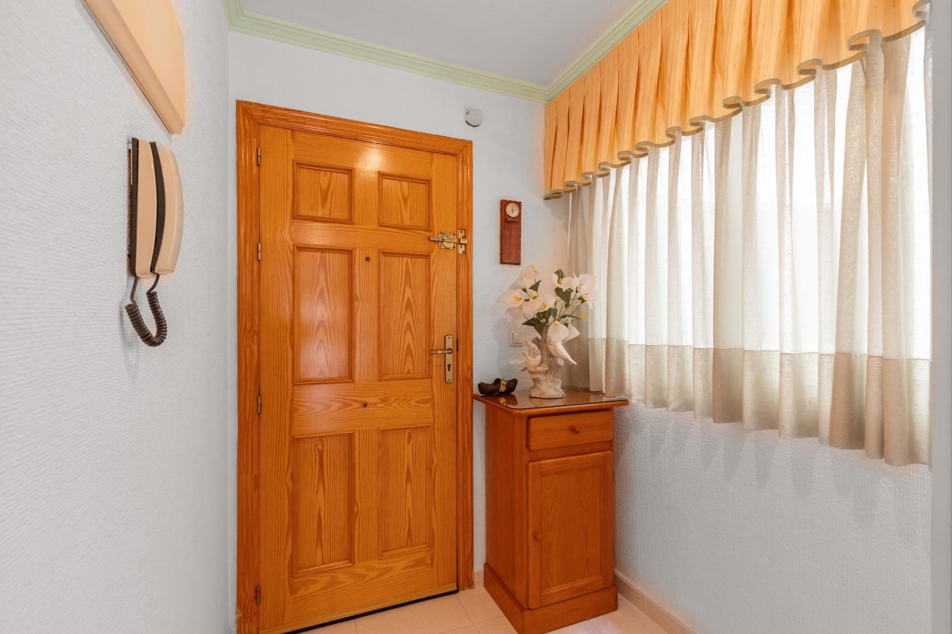 Resale - Apartment - Torrevieja - Playa del cura