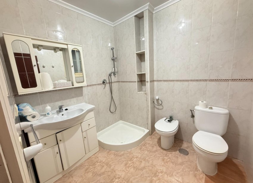 Resale - Apartment - Torrevieja - Playa del cura