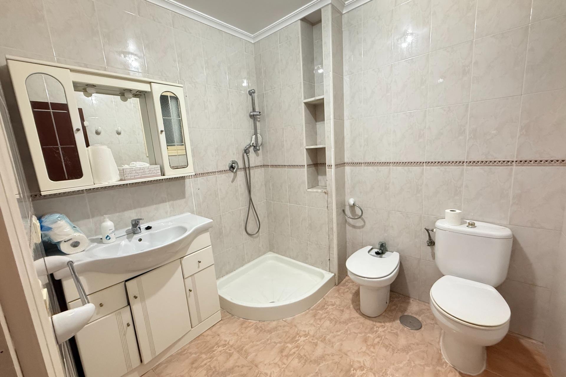 Resale - Apartment - Torrevieja - Playa del cura