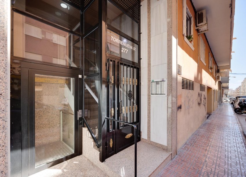 Resale - Apartment - Torrevieja - Playa del Cura