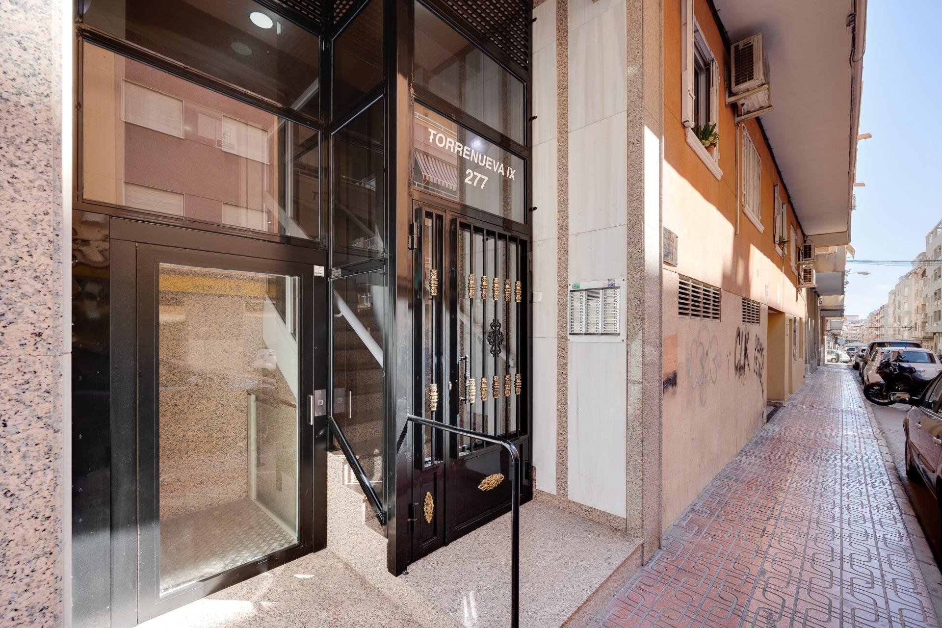 Resale - Apartment - Torrevieja - Playa del Cura