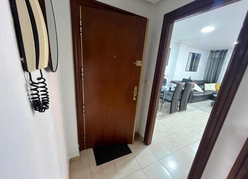 Resale - Apartment - Torrevieja - Playa del Cura