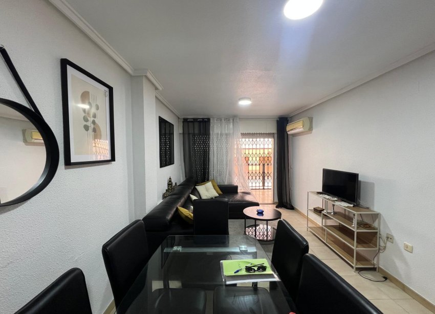 Resale - Apartment - Torrevieja - Playa del Cura