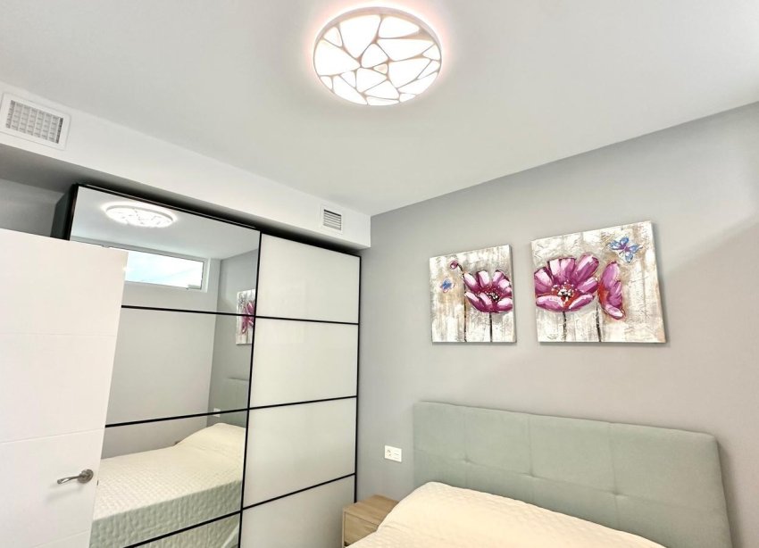 Resale - Apartment - Torrevieja - Playa del Cura