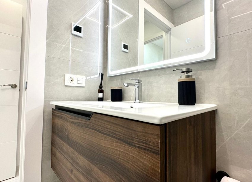 Resale - Apartment - Torrevieja - Playa del Cura