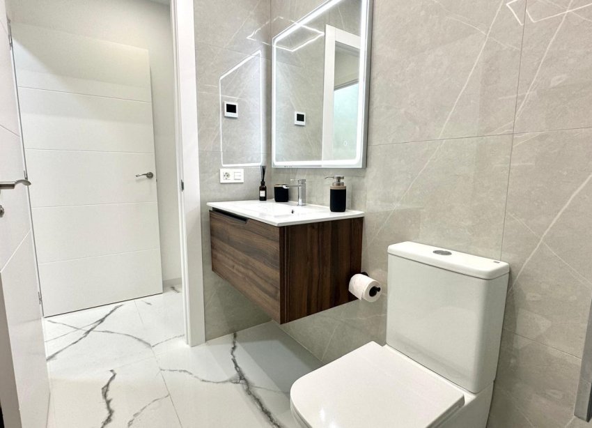 Resale - Apartment - Torrevieja - Playa del Cura