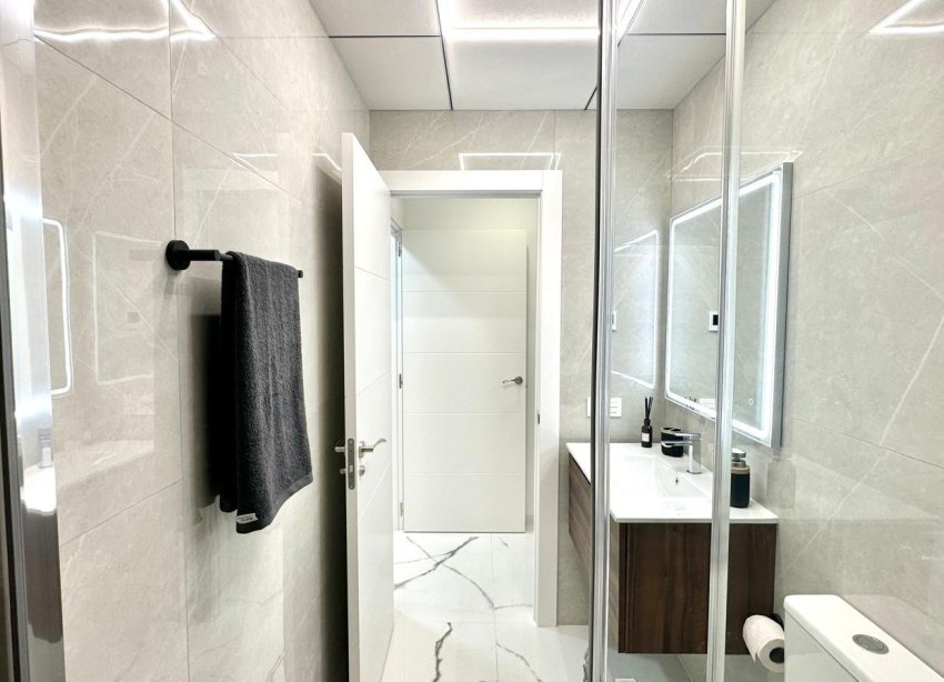 Resale - Apartment - Torrevieja - Playa del Cura
