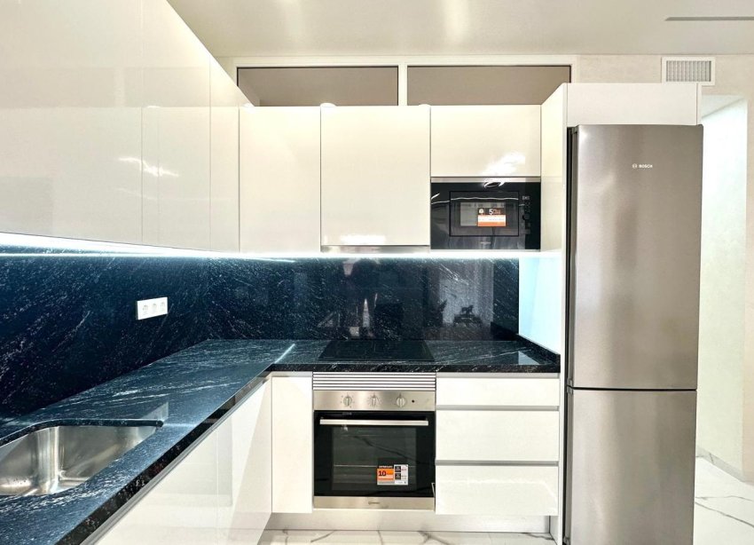 Resale - Apartment - Torrevieja - Playa del Cura