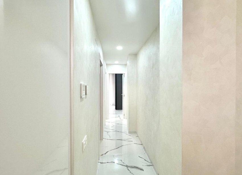 Resale - Apartment - Torrevieja - Playa del Cura