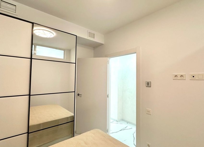 Resale - Apartment - Torrevieja - Playa del Cura
