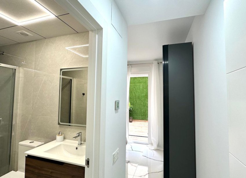 Resale - Apartment - Torrevieja - Playa del Cura