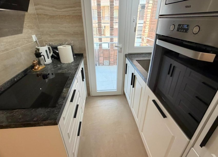 Resale - Apartment - Torrevieja - Playa del Cura