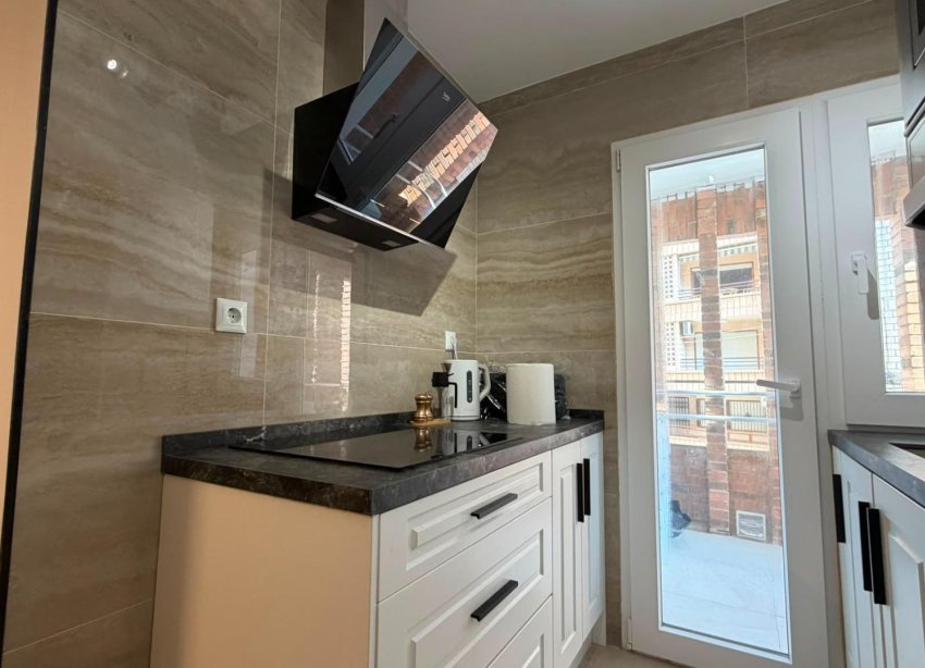 Resale - Apartment - Torrevieja - Playa del Cura