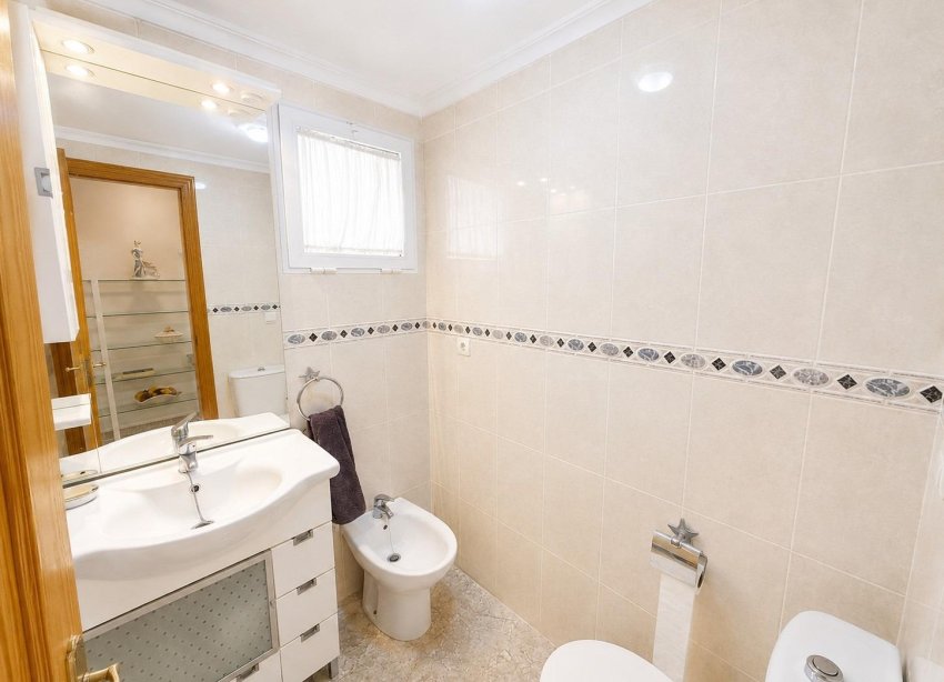 Resale - Apartment - Torrevieja - Playa del Cura