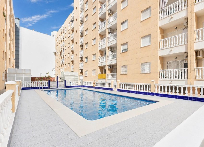 Resale - Apartment - Torrevieja - Playa del Cura